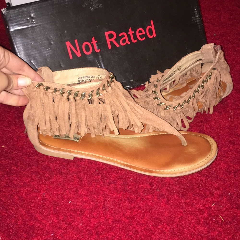 Fringe sandals